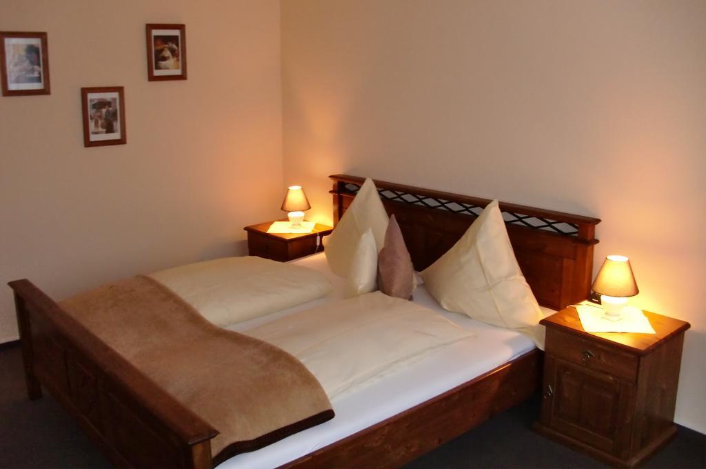 Gaestehaus Mietz บาดนอยเอินอาห์-อาร์ไวเลอร์ ภายนอก รูปภาพ